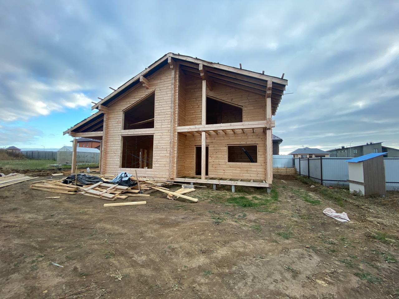 Строительство дома из лафета
